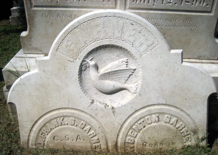 Pictures by Michele Clement & Martin Gauthier